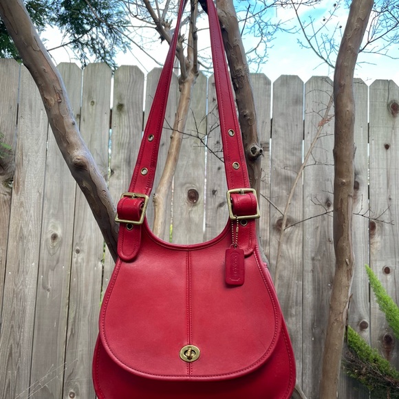Stunning Vintage Coach Red Leather Crescent Bag, Brass Hardware Sold elsewhere - Picture 2 of 16